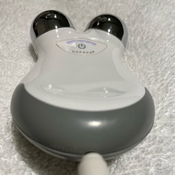 Nuface mini facial toning device. - Picture 2 of 6